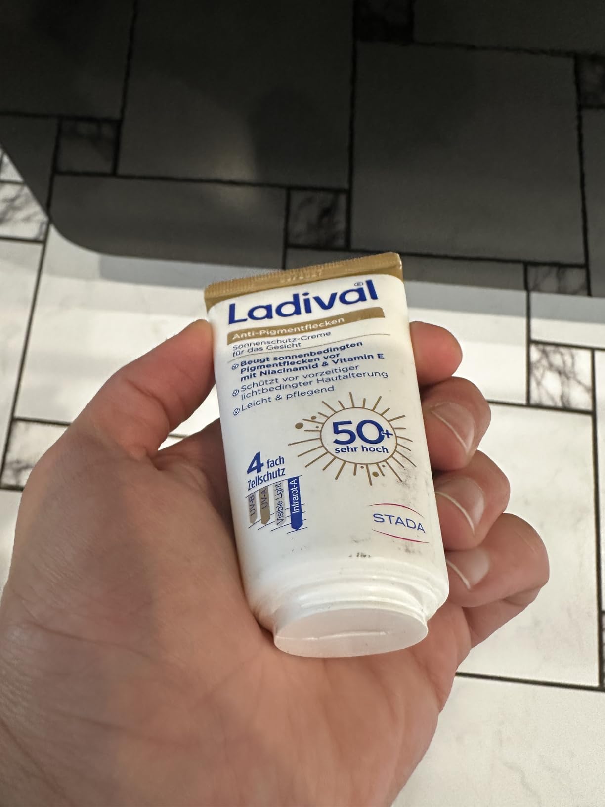 Endlich eine Sonnencreme, die Pigmentflecken vorbeugt
