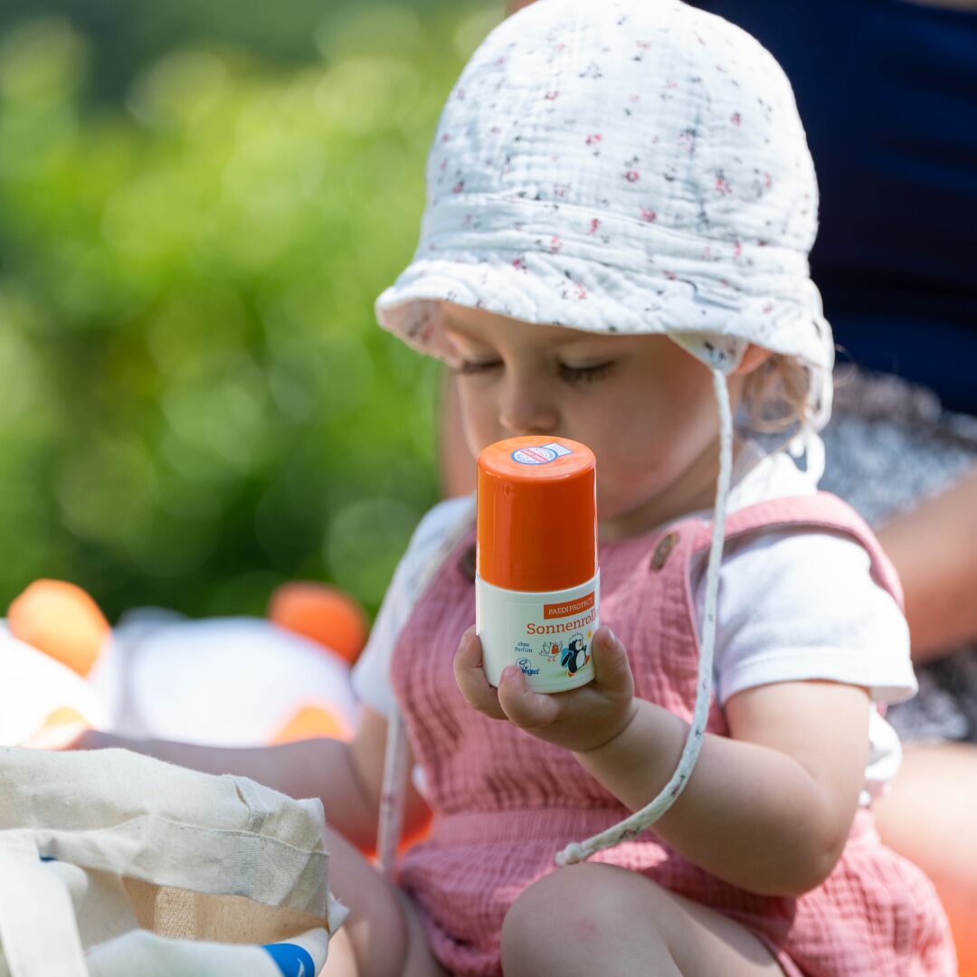 paediprotect-after-sun-bundle-after-sun-pflege-2in1-mit-talking-hands-daumenkino image 2